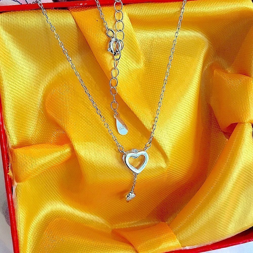 925 SILVER AND DIAMOND HEART AND LOCK NECKLACE - Picture 3 of 6